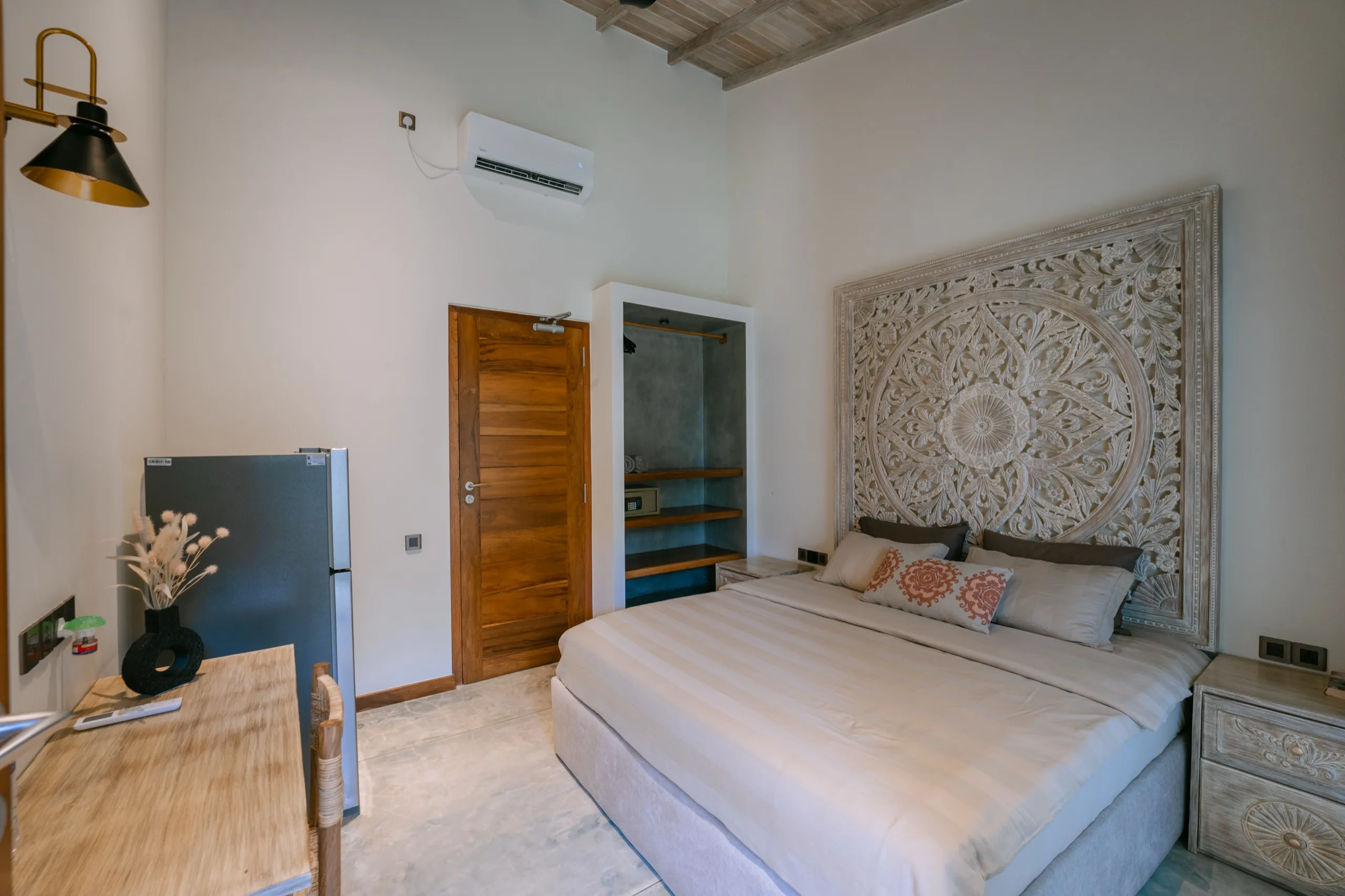 Room 10 — photo 1 of 6