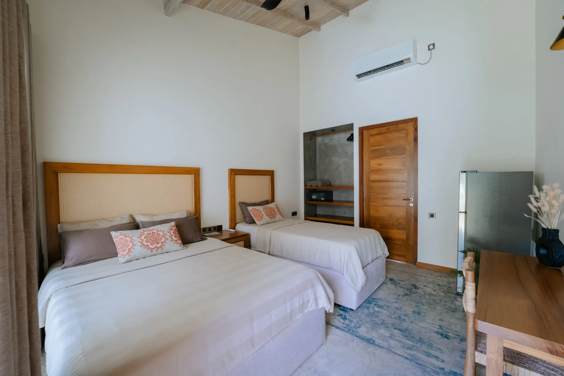 Room 9